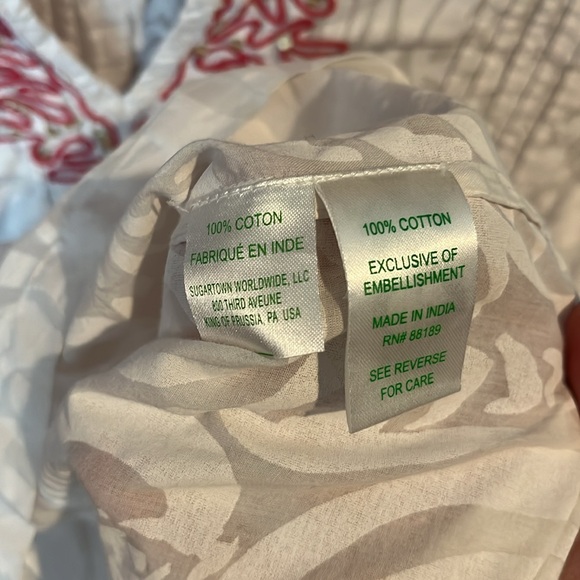 Lilly Pulitzer white tunic with pink and gold sequin v neck detail - 100% cotton - Picture 8 of 10